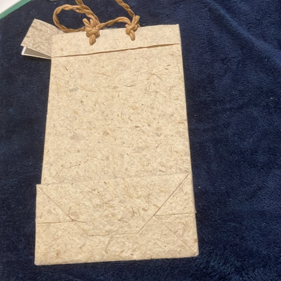 Sand Colored Textured Light Cardboard Double Wine Bottles Gift Bag - Picture 10 of 10